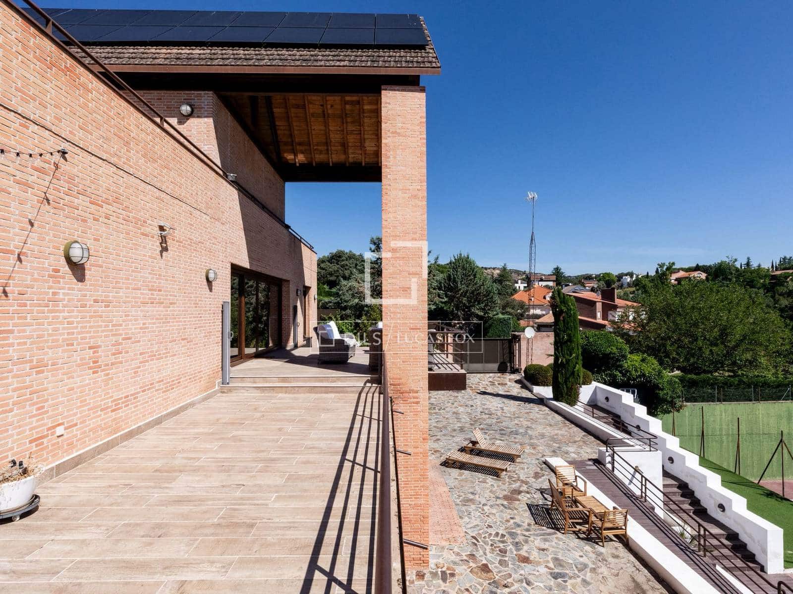 8 bedroom Villa for sale in Las Rozas de Madrid with pool garage - € 1,975,000 (Ref: 9935098)