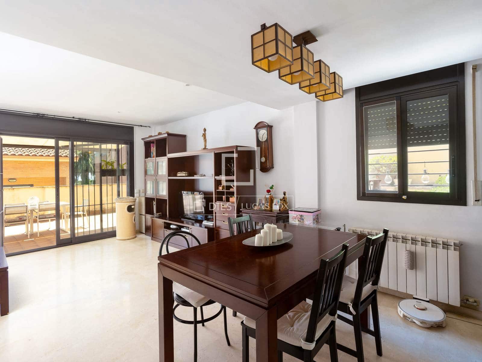 5 bedroom Villa for sale in Cabrils with garage - € 645,000 (Ref: 9935099)