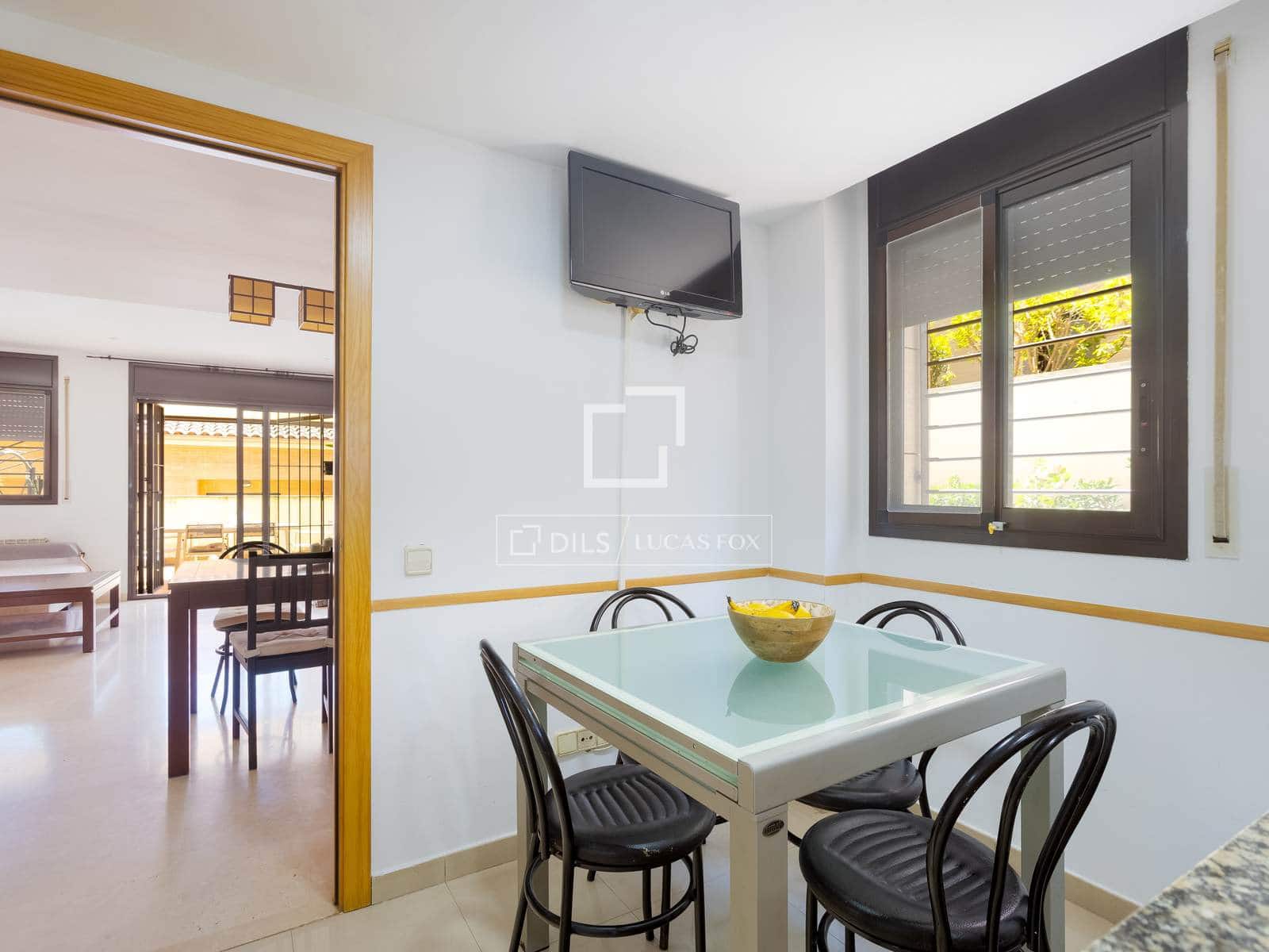 5 bedroom Villa for sale in Cabrils with garage - € 645,000 (Ref: 9935099)