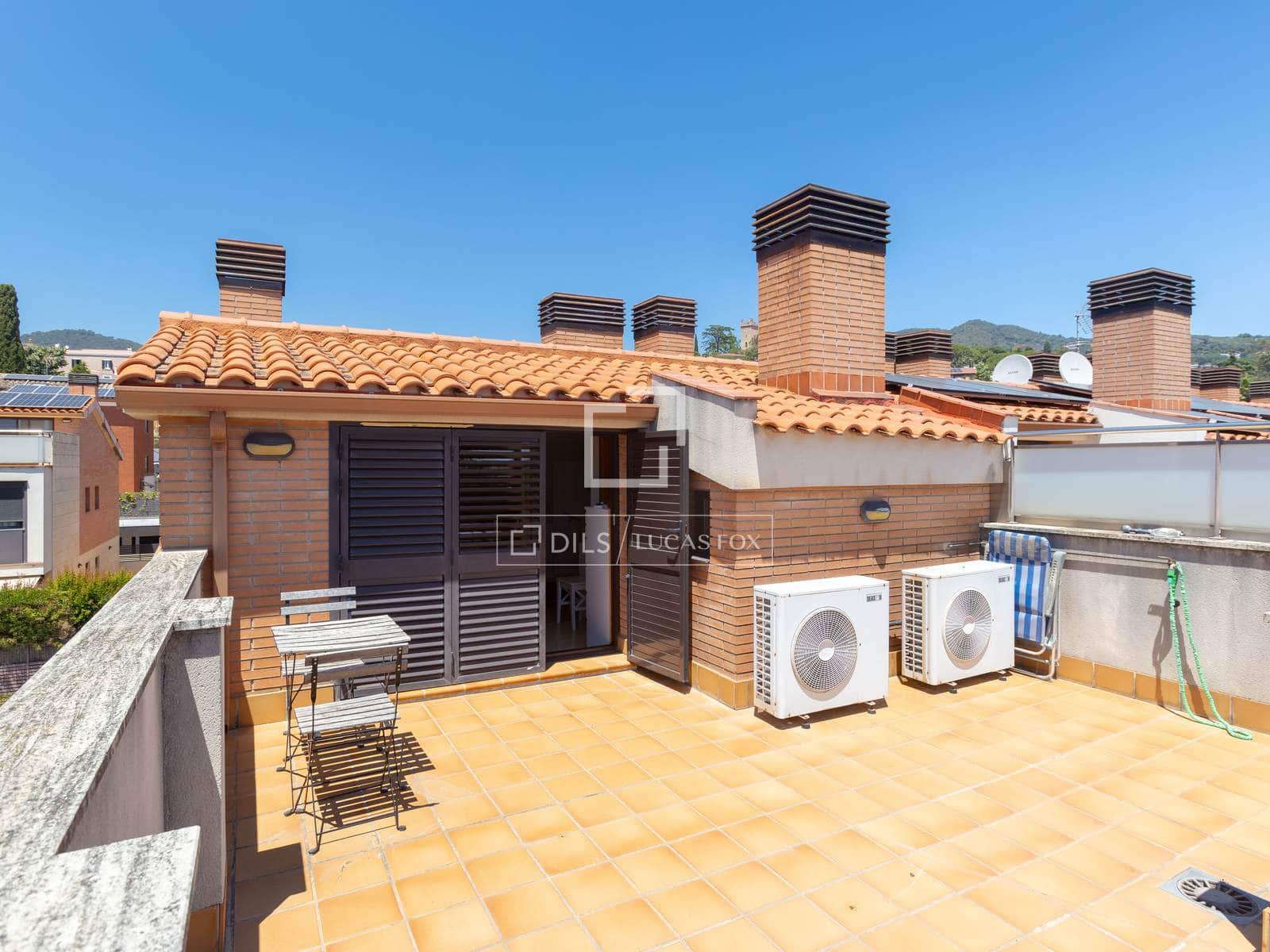 5 bedroom Villa for sale in Cabrils with garage - € 645,000 (Ref: 9935099)