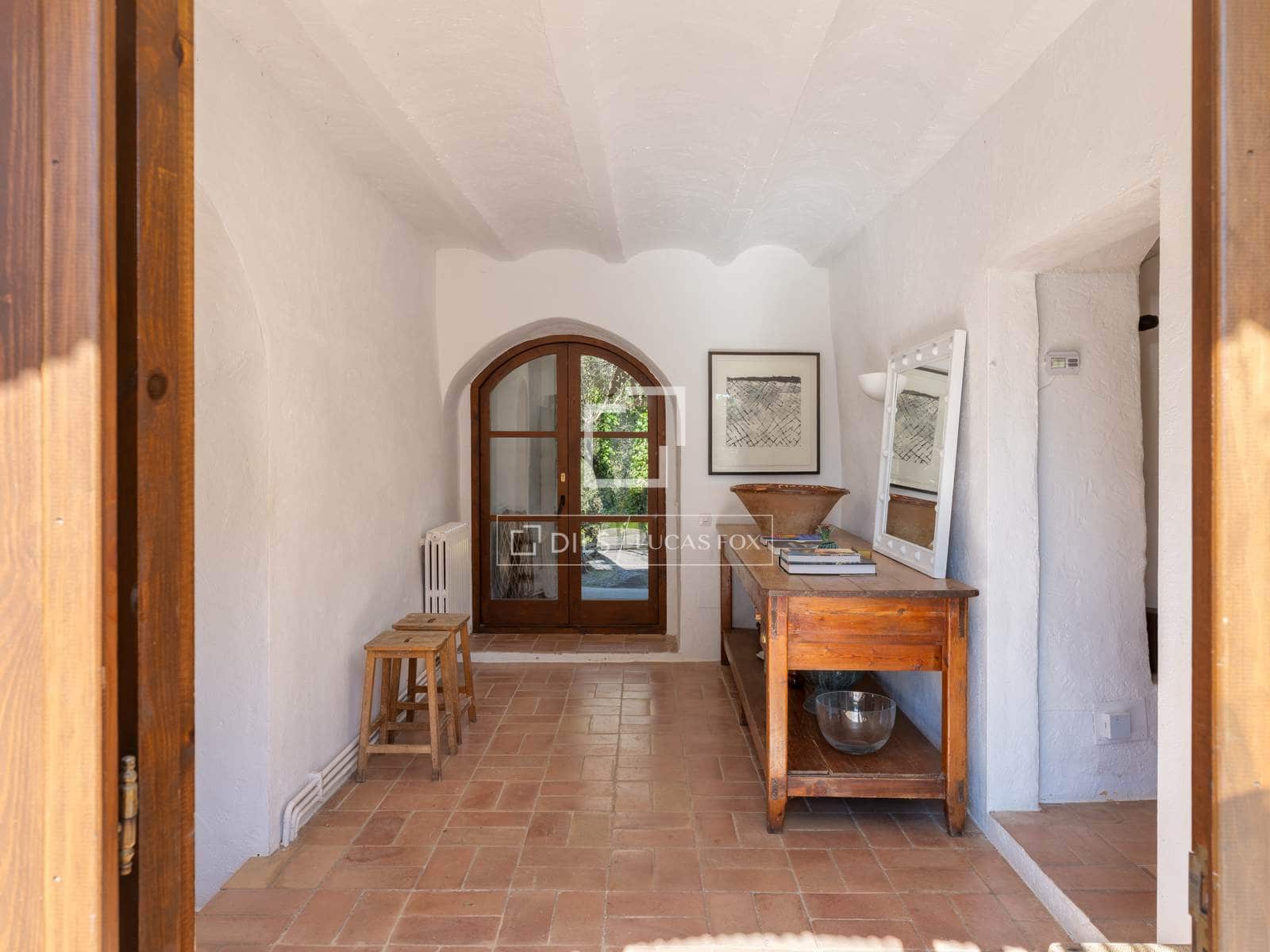 6 soveværelse Finca/Landehus til salg i Mont-ras med swimmingpool - € 2.225.000 (Ref: 9935100)
