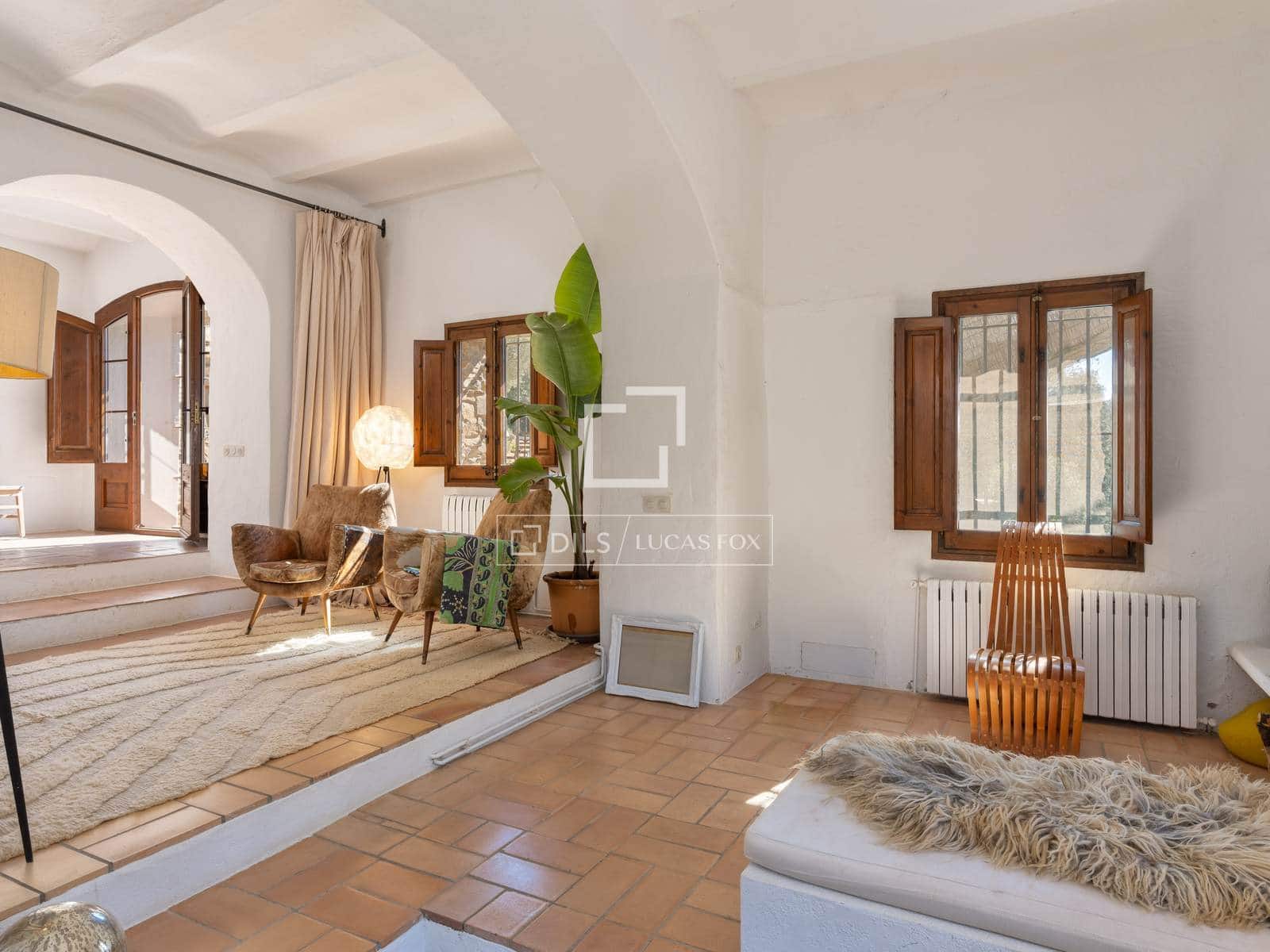 6 soveværelse Finca/Landehus til salg i Mont-ras med swimmingpool - € 2.225.000 (Ref: 9935100)