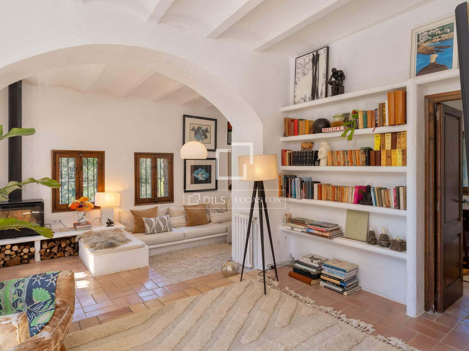 6 soveværelse Finca/Landehus til salg i Mont-ras med swimmingpool - € 2.225.000 (Ref: 9935100)
