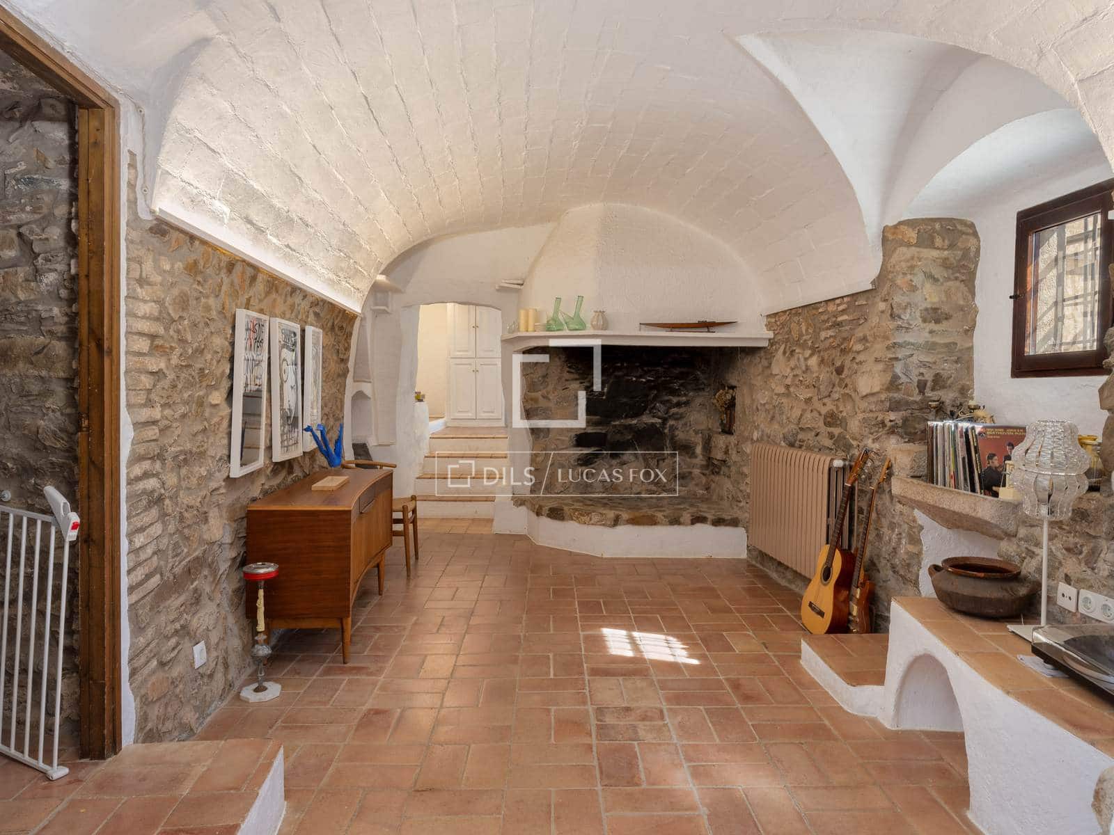 6 soveværelse Finca/Landehus til salg i Mont-ras med swimmingpool - € 2.225.000 (Ref: 9935100)