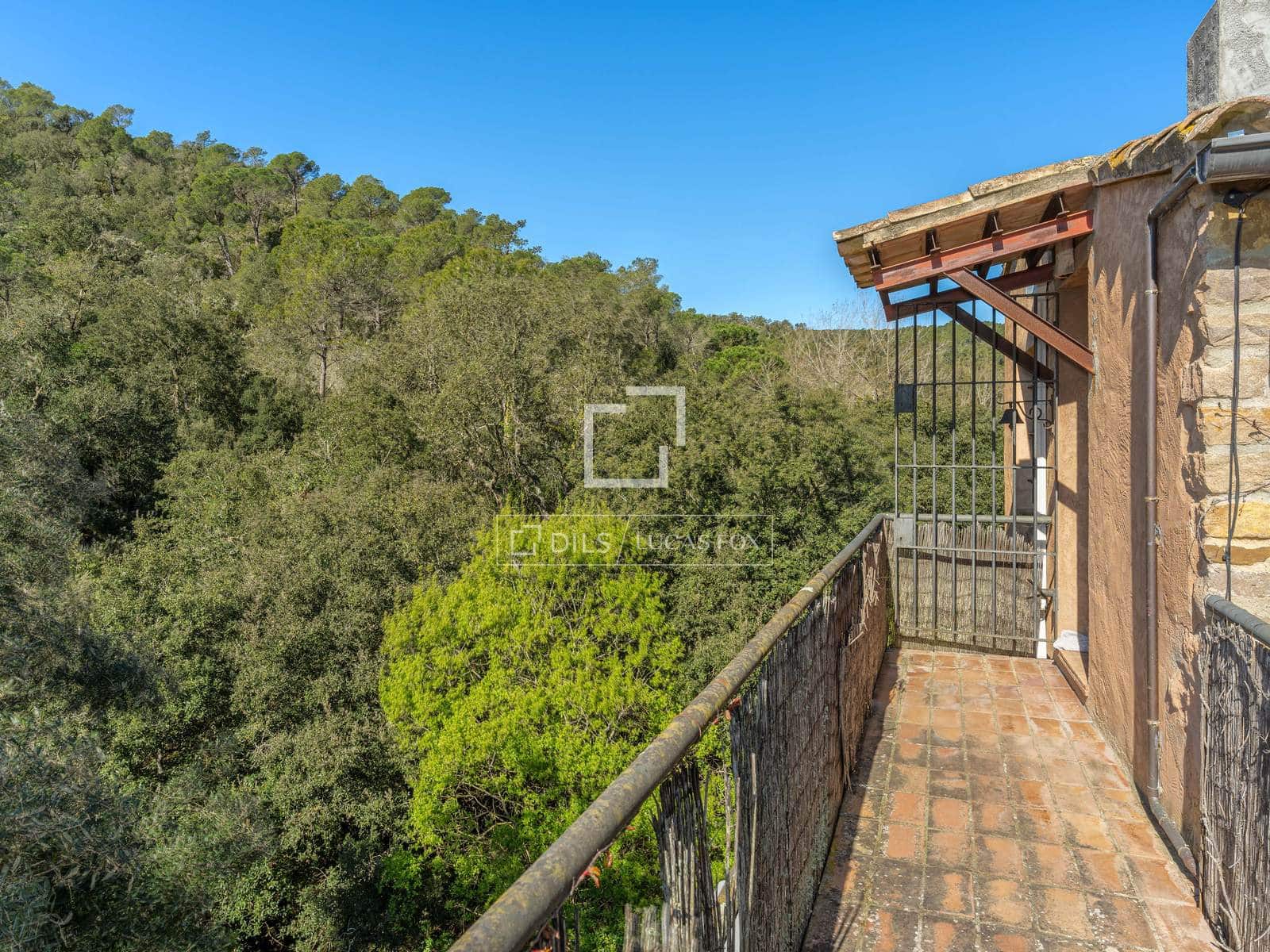 6 soveværelse Finca/Landehus til salg i Mont-ras med swimmingpool - € 2.225.000 (Ref: 9935100)