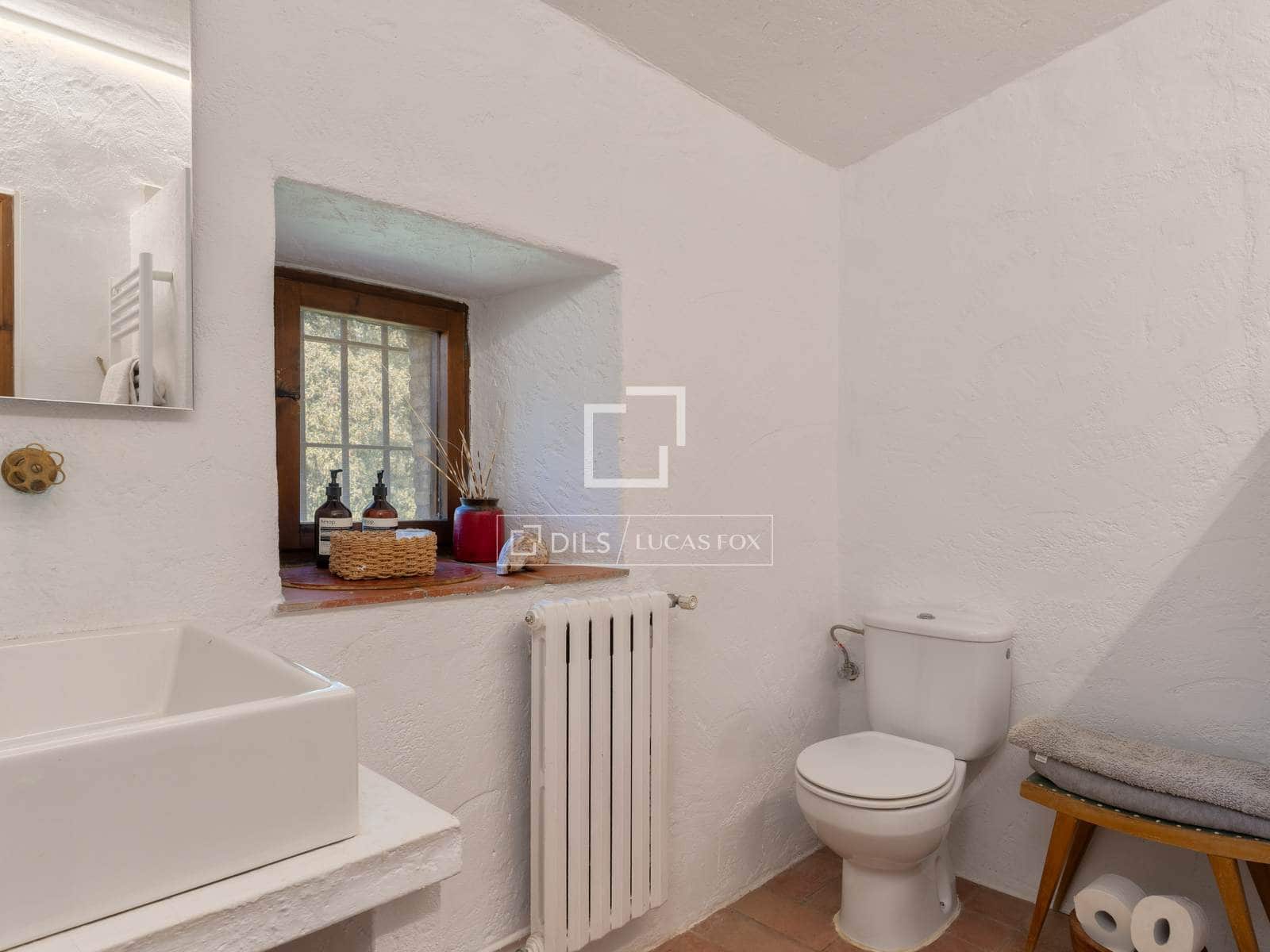 6 soveværelse Finca/Landehus til salg i Mont-ras med swimmingpool - € 2.225.000 (Ref: 9935100)