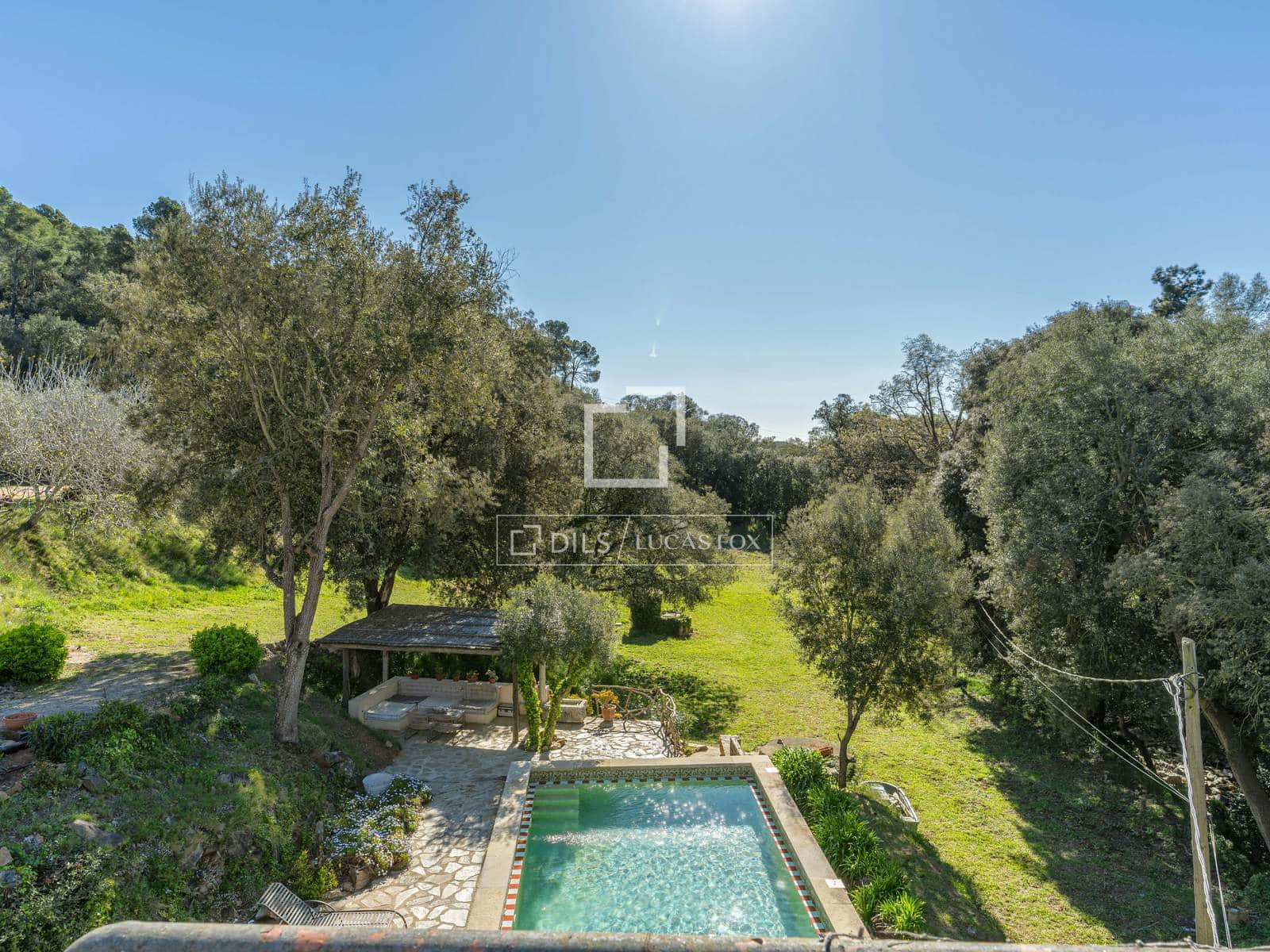 6 soveværelse Finca/Landehus til salg i Mont-ras med swimmingpool - € 2.225.000 (Ref: 9935100)