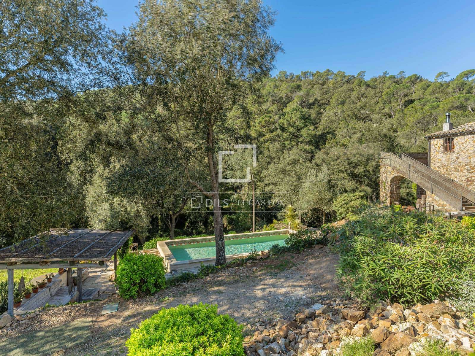 6 soveværelse Finca/Landehus til salg i Mont-ras med swimmingpool - € 2.225.000 (Ref: 9935100)