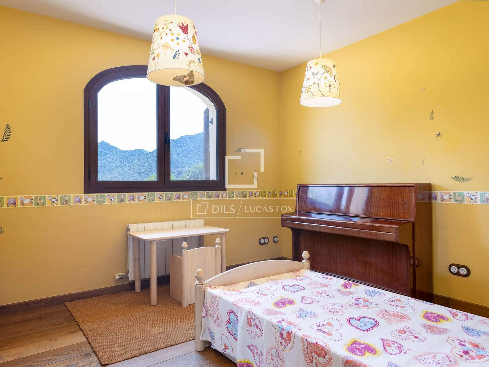 6 Zimmer Villa zu verkaufen in Argentona mit Pool Garage - 998.000 € (Ref: 9935101)