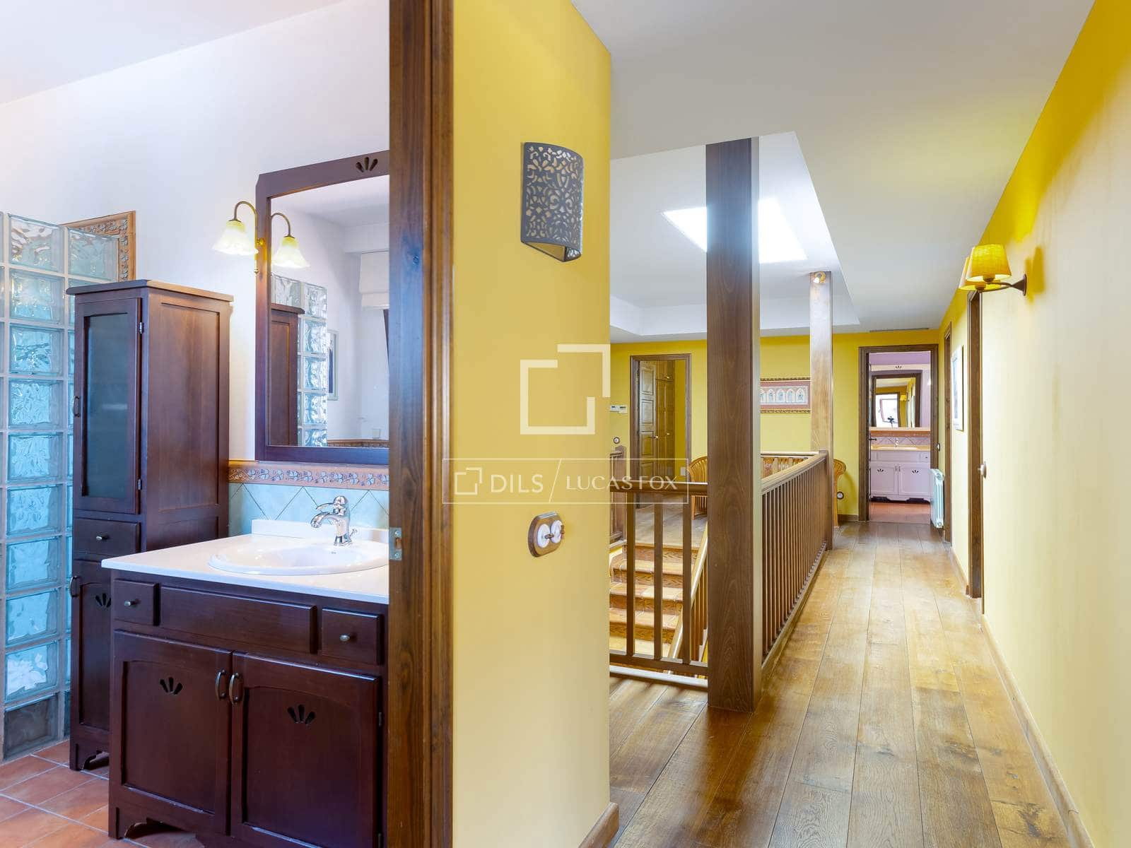 6 Zimmer Villa zu verkaufen in Argentona mit Pool Garage - 998.000 € (Ref: 9935101)