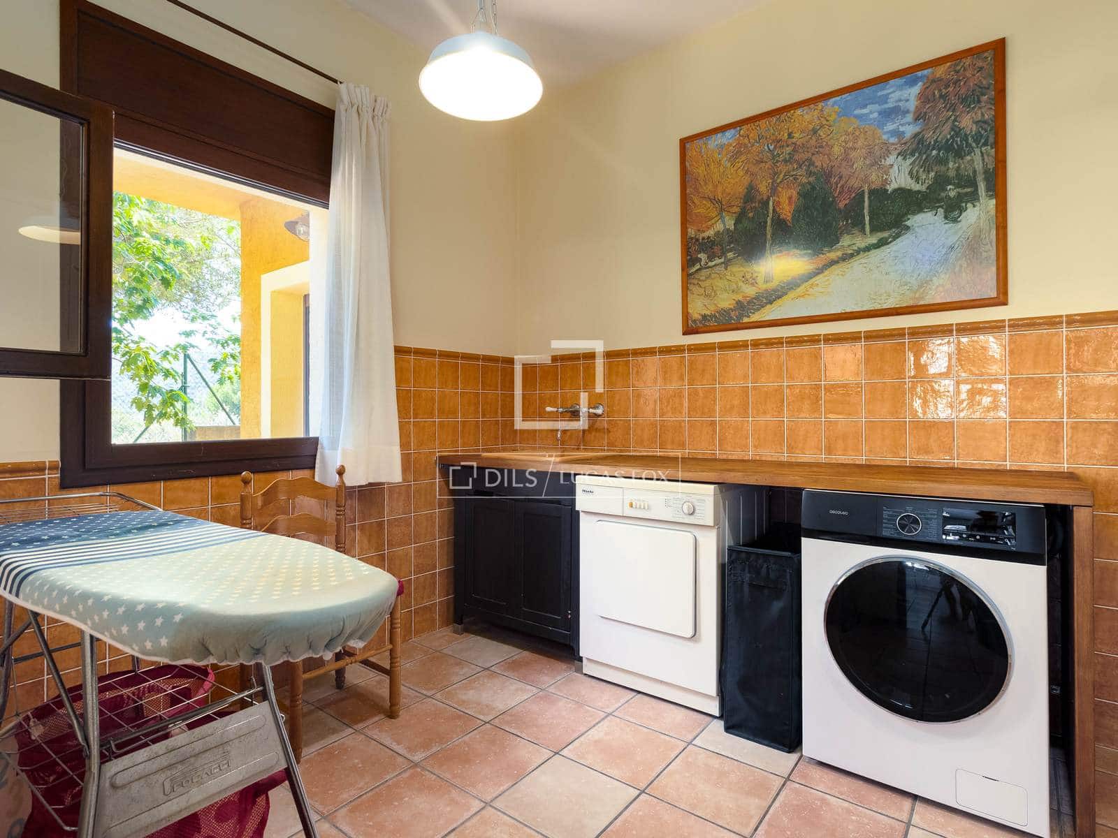 6 Zimmer Villa zu verkaufen in Argentona mit Pool Garage - 998.000 € (Ref: 9935101)