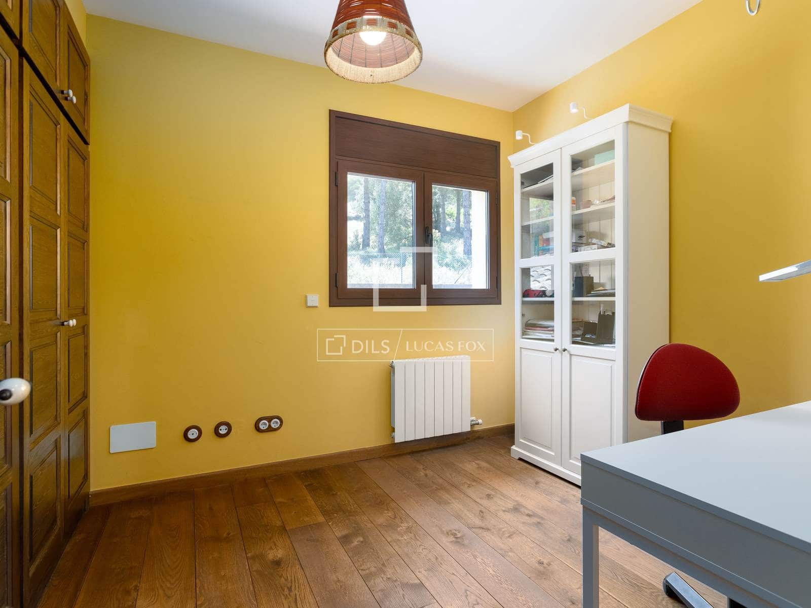 6 Zimmer Villa zu verkaufen in Argentona mit Pool Garage - 998.000 € (Ref: 9935101)