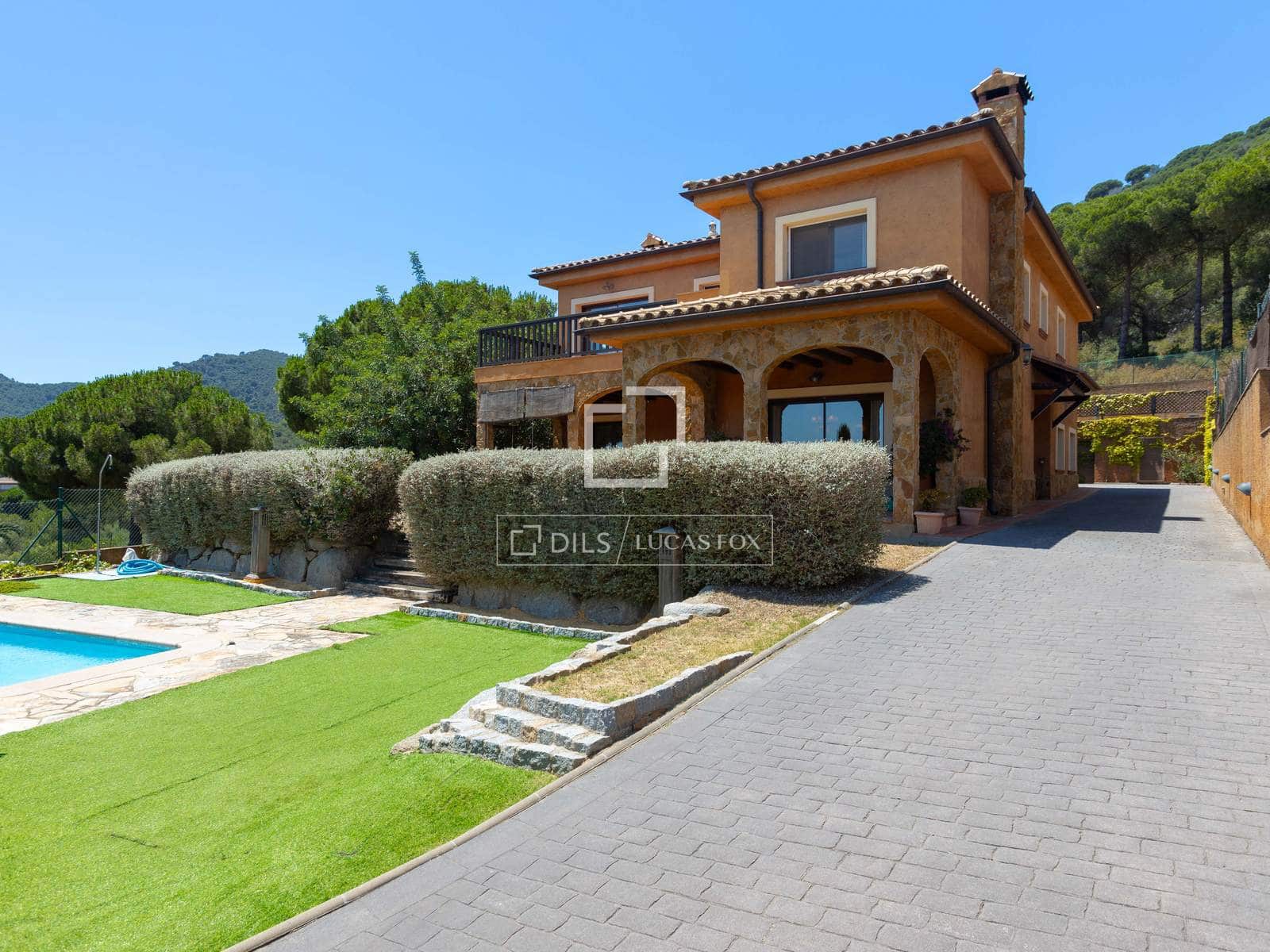 6 Zimmer Villa zu verkaufen in Argentona mit Pool Garage - 998.000 € (Ref: 9935101)