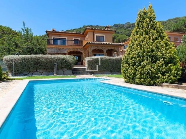 6 Zimmer Villa zu verkaufen in Argentona mit Pool Garage - 998.000 € (Ref: 9935101)