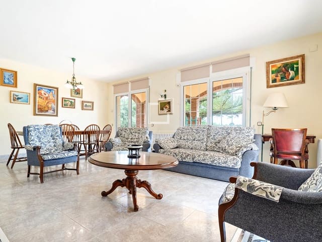 4 soveværelse Villa til salg i Banyeres del Penedès med swimmingpool garage - € 649.000 (Ref: 9935102)