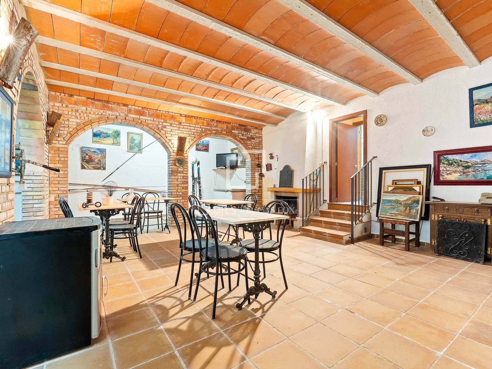 4 soveværelse Villa til salg i Banyeres del Penedes med swimmingpool garage - € 649.000 (Ref: 9935102)
