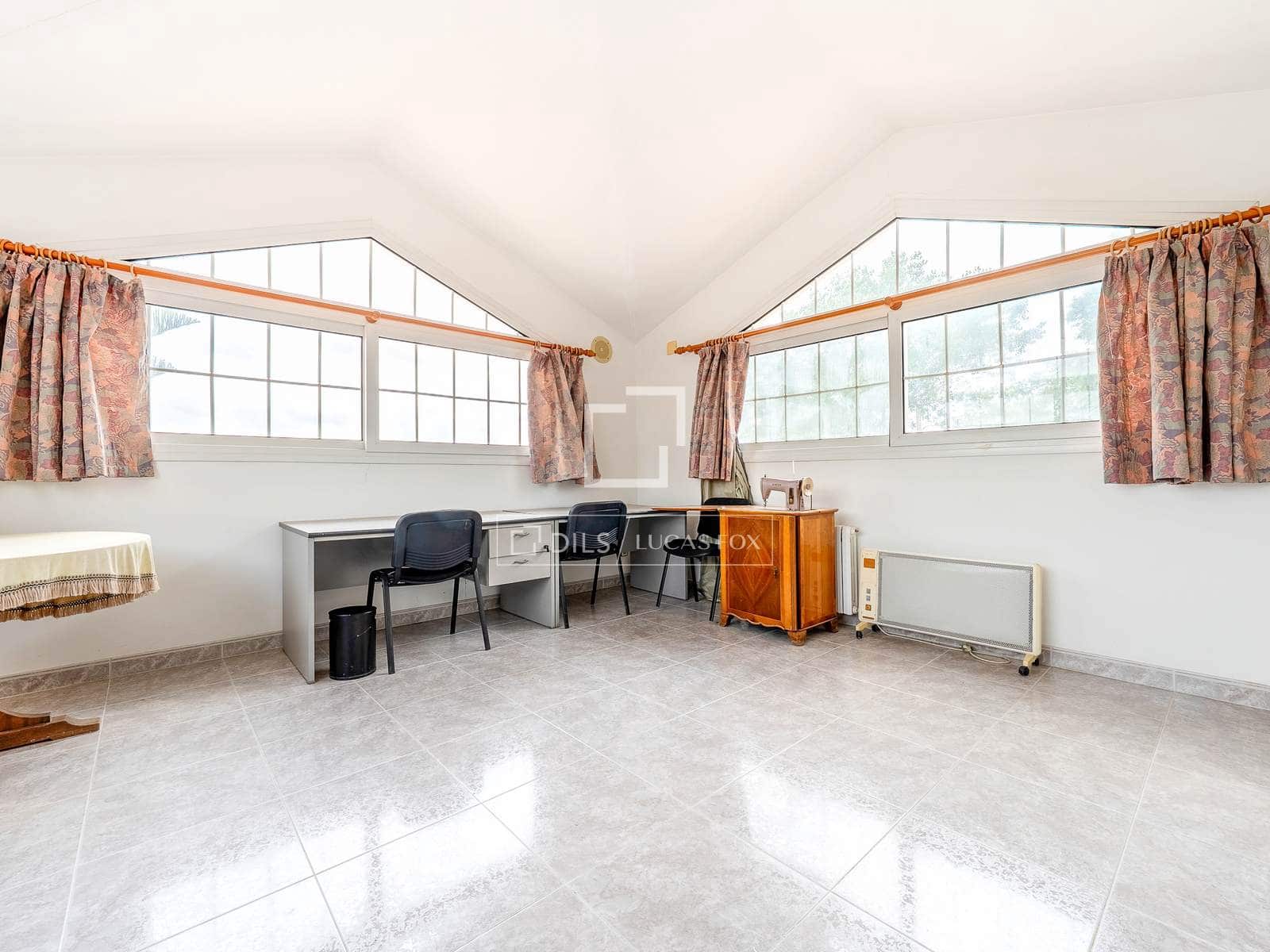 4 soveværelse Villa til salg i Banyeres del Penedes med swimmingpool garage - € 649.000 (Ref: 9935102)
