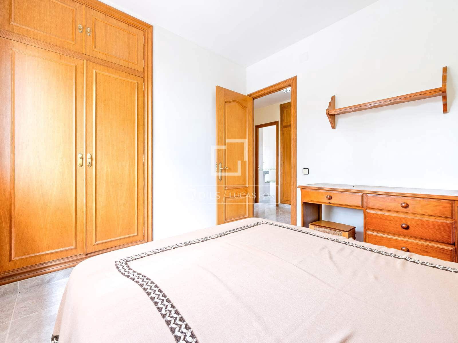 4 soveværelse Villa til salg i Banyeres del Penedes med swimmingpool garage - € 649.000 (Ref: 9935102)