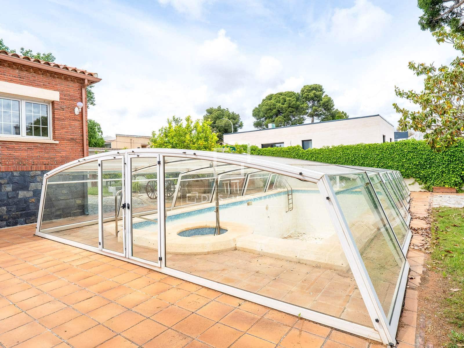 4 soveværelse Villa til salg i Banyeres del Penedes med swimmingpool garage - € 649.000 (Ref: 9935102)
