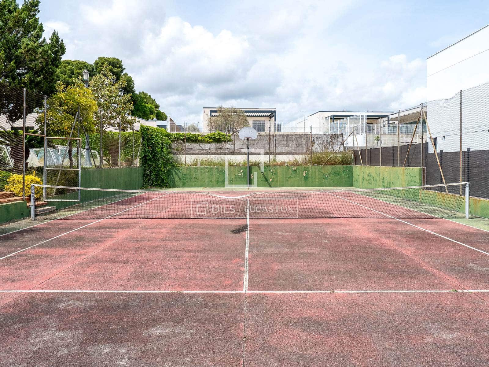 4 soveværelse Villa til salg i Banyeres del Penedes med swimmingpool garage - € 649.000 (Ref: 9935102)