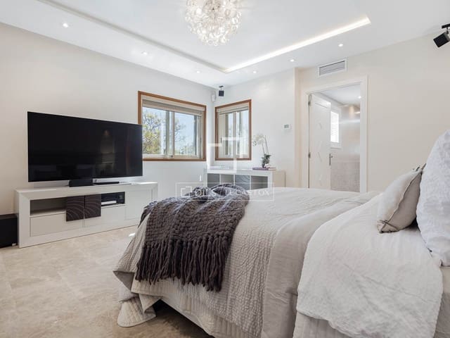 6 Zimmer Villa zu vermieten in Castelldefels mit Pool Garage - 8.900 € (Ref: 9935179)