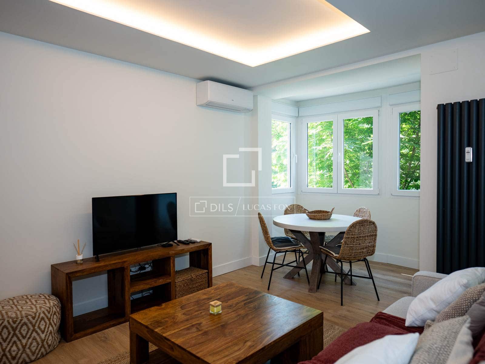 3 slaapkamer Appartement te huur in Madrid stad met garage - € 2.700 (Ref: 9935180)