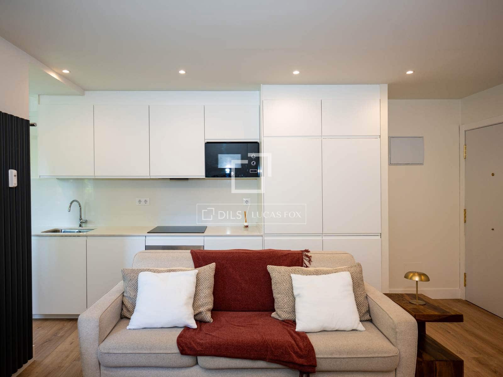 3 slaapkamer Appartement te huur in Madrid stad met garage - € 2.700 (Ref: 9935180)