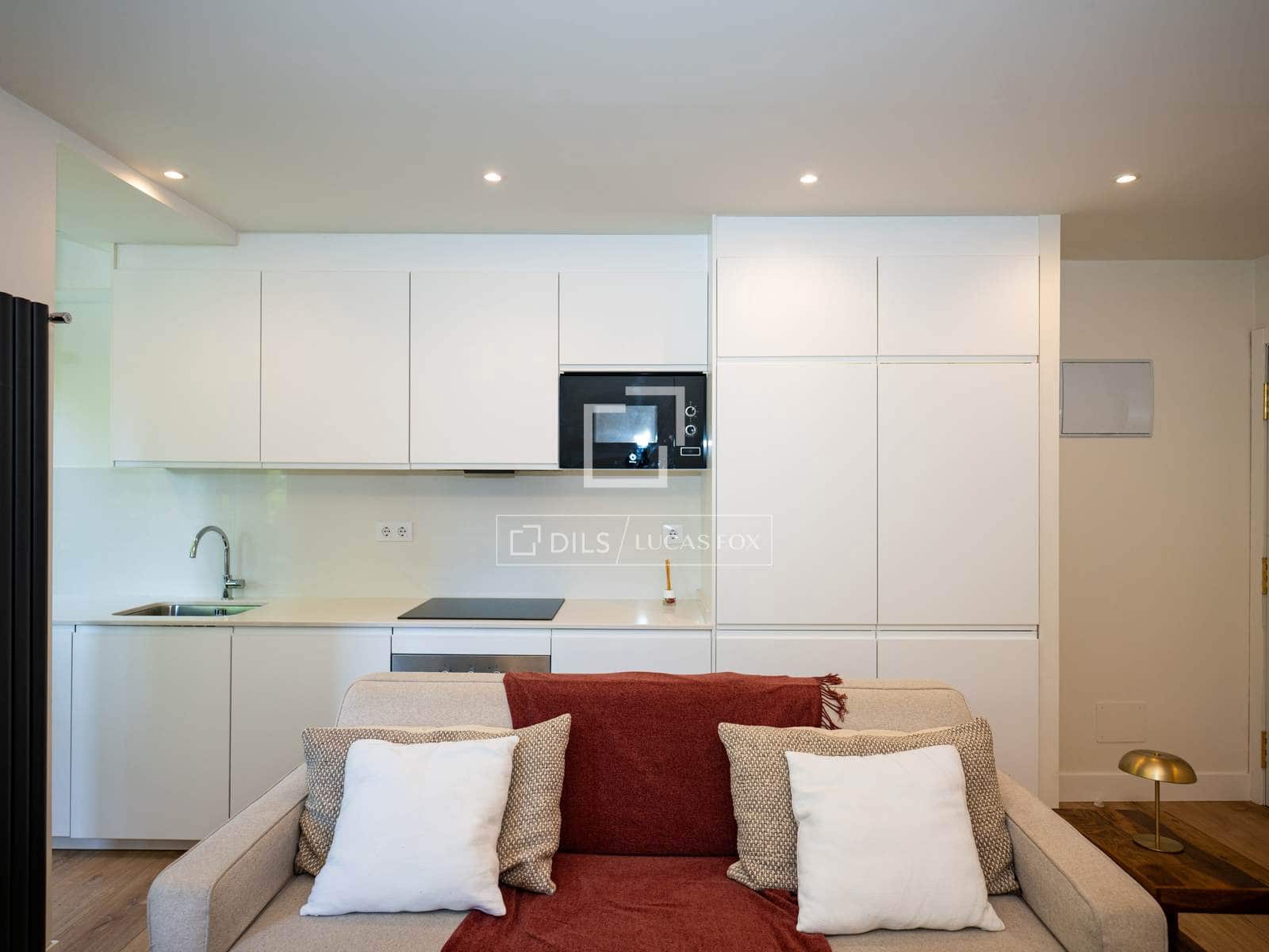 3 slaapkamer Appartement te huur in Madrid stad met garage - € 2.700 (Ref: 9935180)