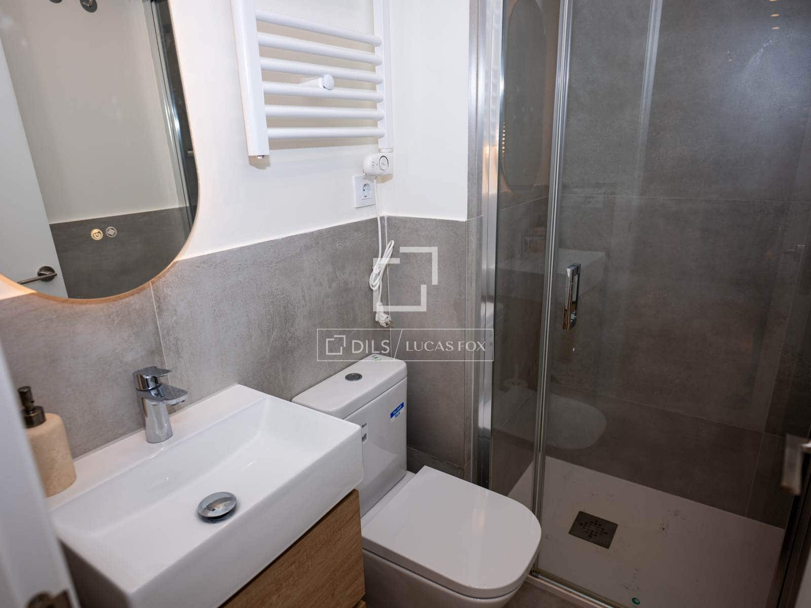 3 slaapkamer Appartement te huur in Madrid stad met garage - € 2.700 (Ref: 9935180)