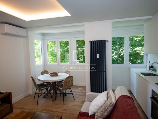 3 slaapkamer Appartement te huur in Nueva España, Madrid stad met garage - € 2.700 (Ref: 9935180)