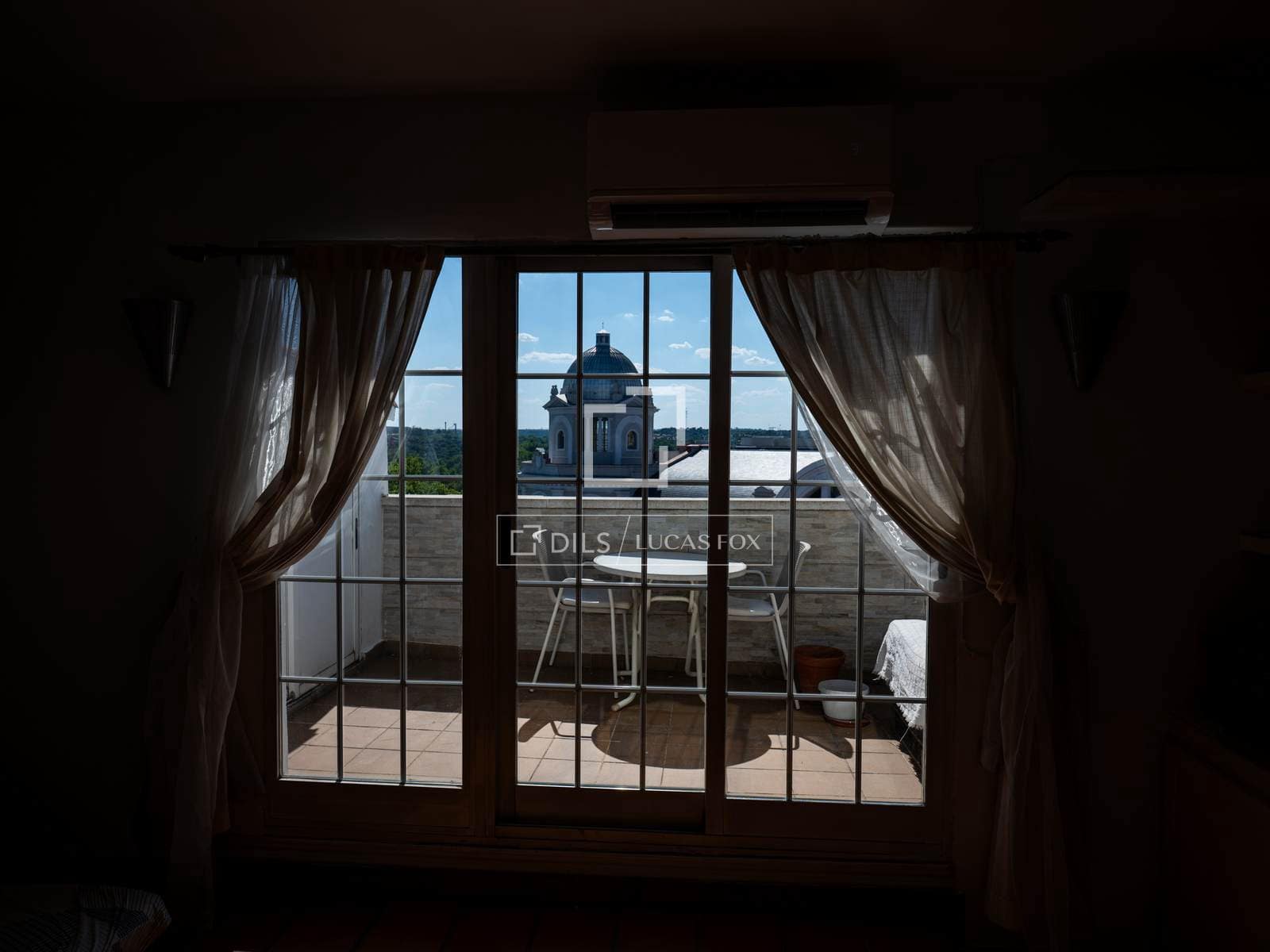 1 slaapkamer Penthouse te huur in Madrid stad - € 1.600 (Ref: 9935181)