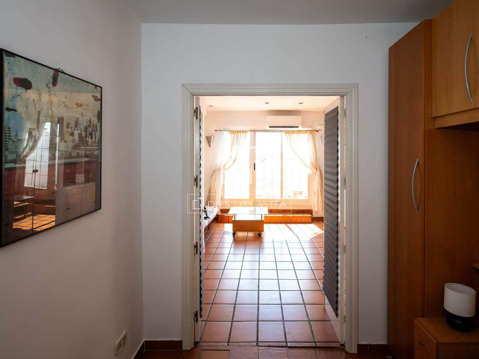 1 slaapkamer Penthouse te huur in Madrid stad - € 1.600 (Ref: 9935181)
