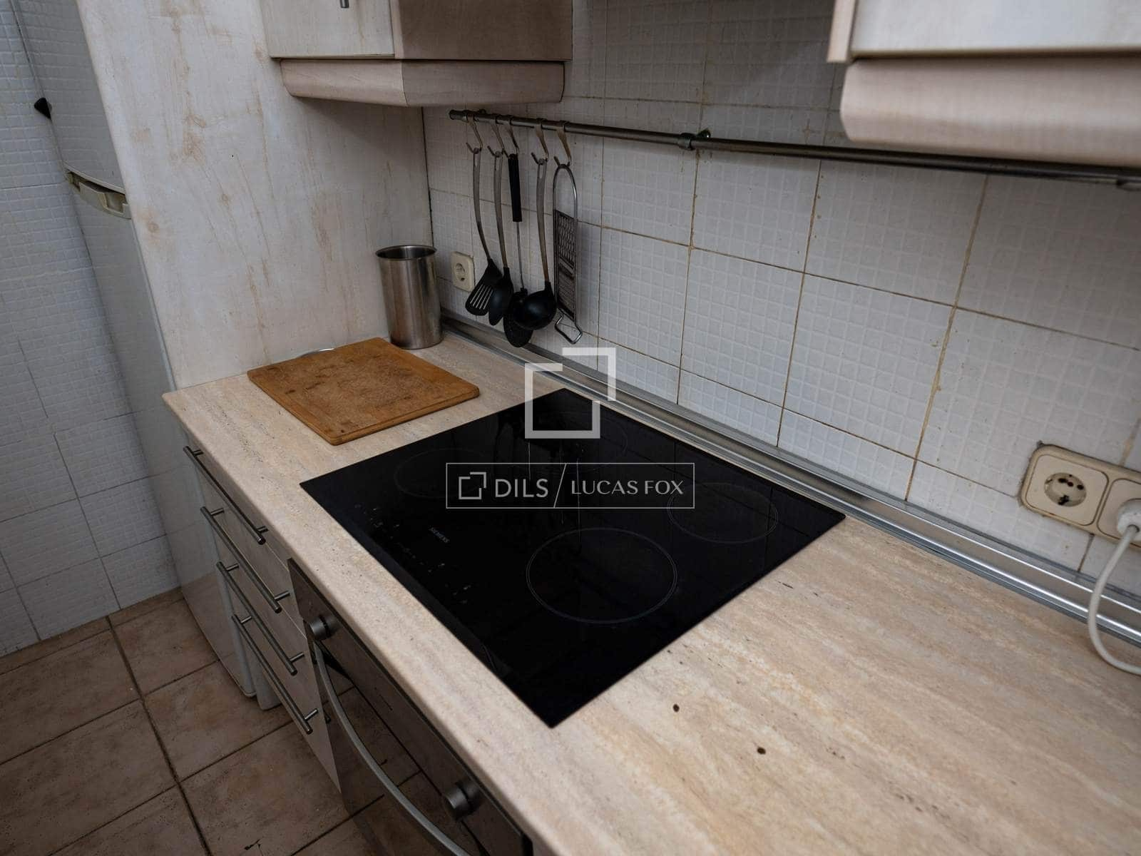 1 slaapkamer Penthouse te huur in Madrid stad - € 1.600 (Ref: 9935181)