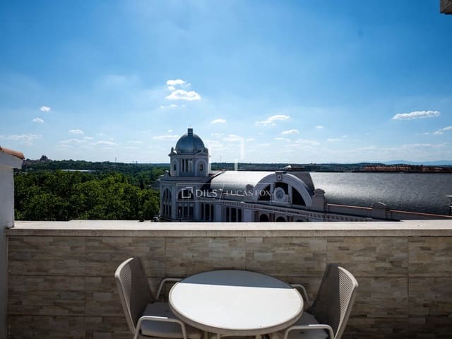 1 slaapkamer Penthouse te huur in Argüelles, Madrid stad - € 1.600 (Ref: 9935181)