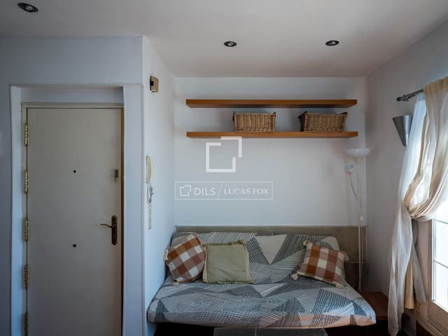 1 slaapkamer Penthouse te huur in Argüelles, Madrid stad - € 1.600 (Ref: 9935181)
