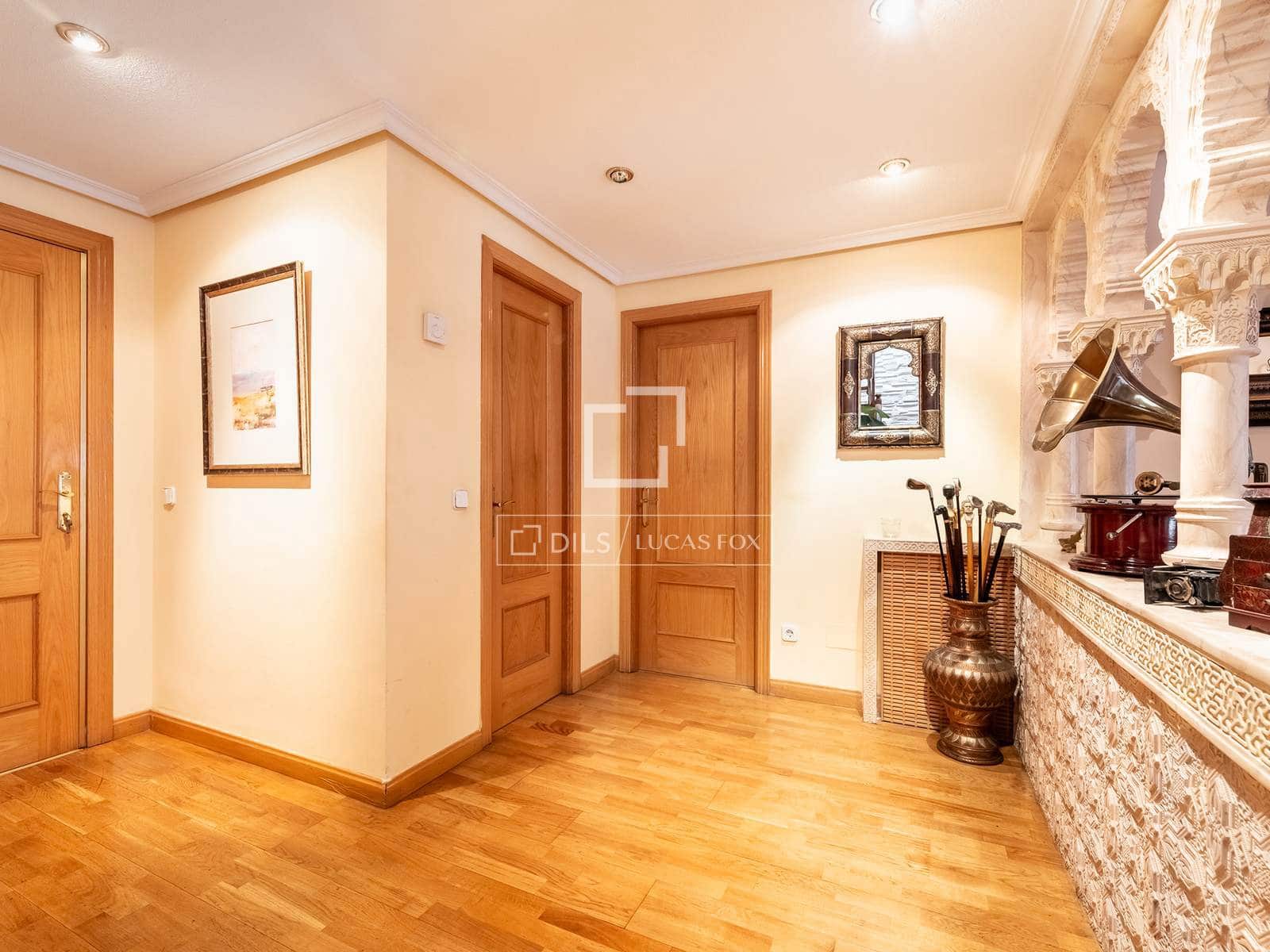 4 soverom Penthouse til salgs i Majadahonda med svømmebasseng garasje - € 1 240 000 (Ref: 9935183)