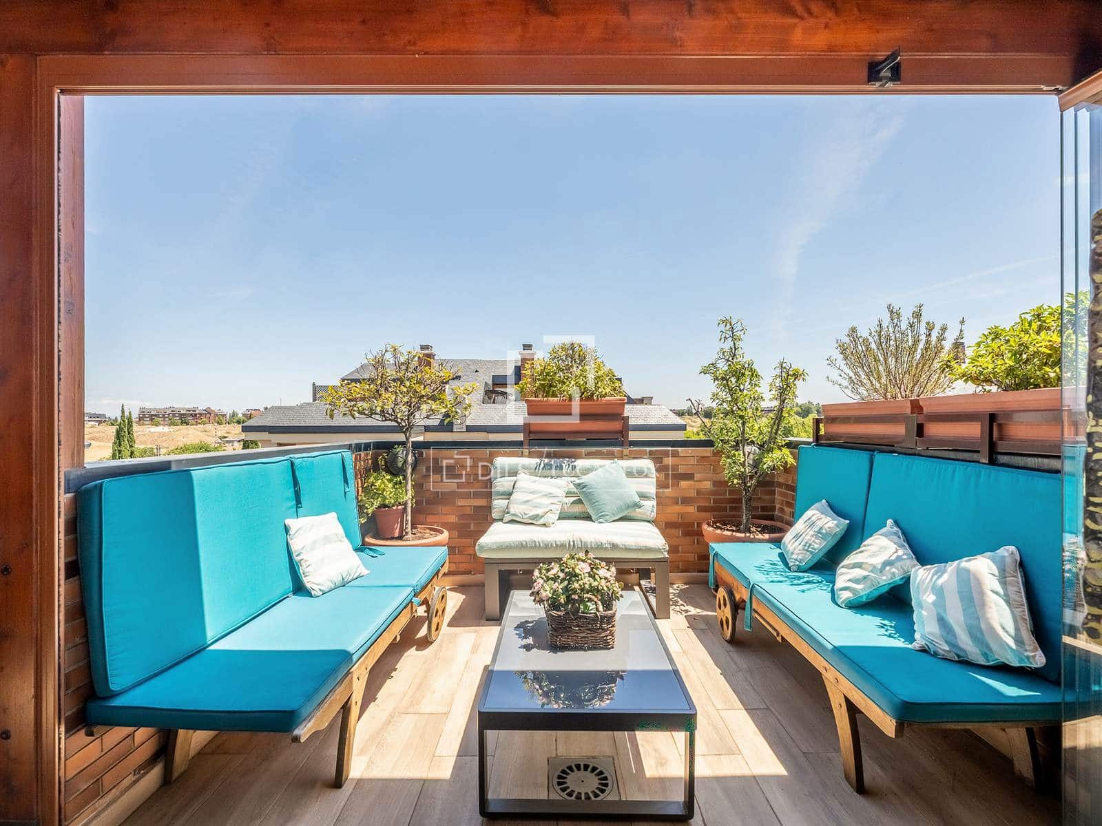 4 soverom Penthouse til salgs i Majadahonda med svømmebasseng garasje - € 1 240 000 (Ref: 9935183)