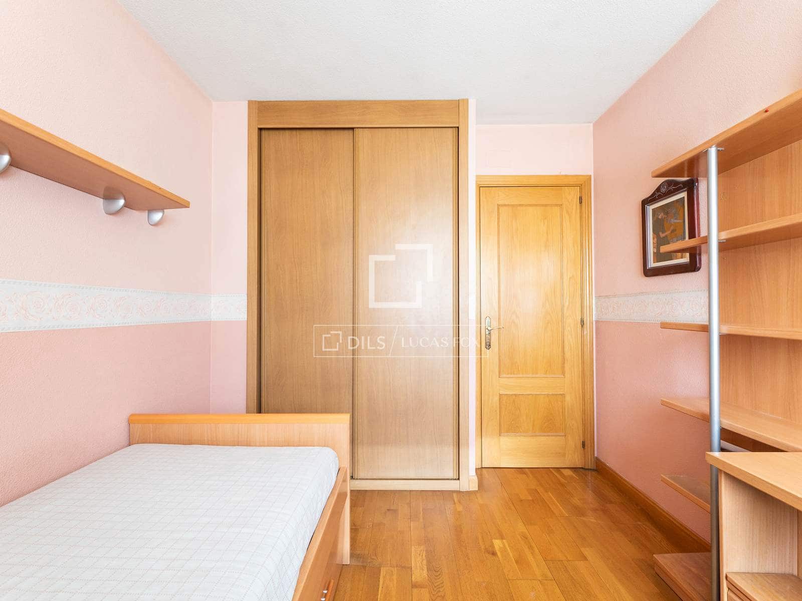 4 soverom Penthouse til salgs i Majadahonda med svømmebasseng garasje - € 1 240 000 (Ref: 9935183)