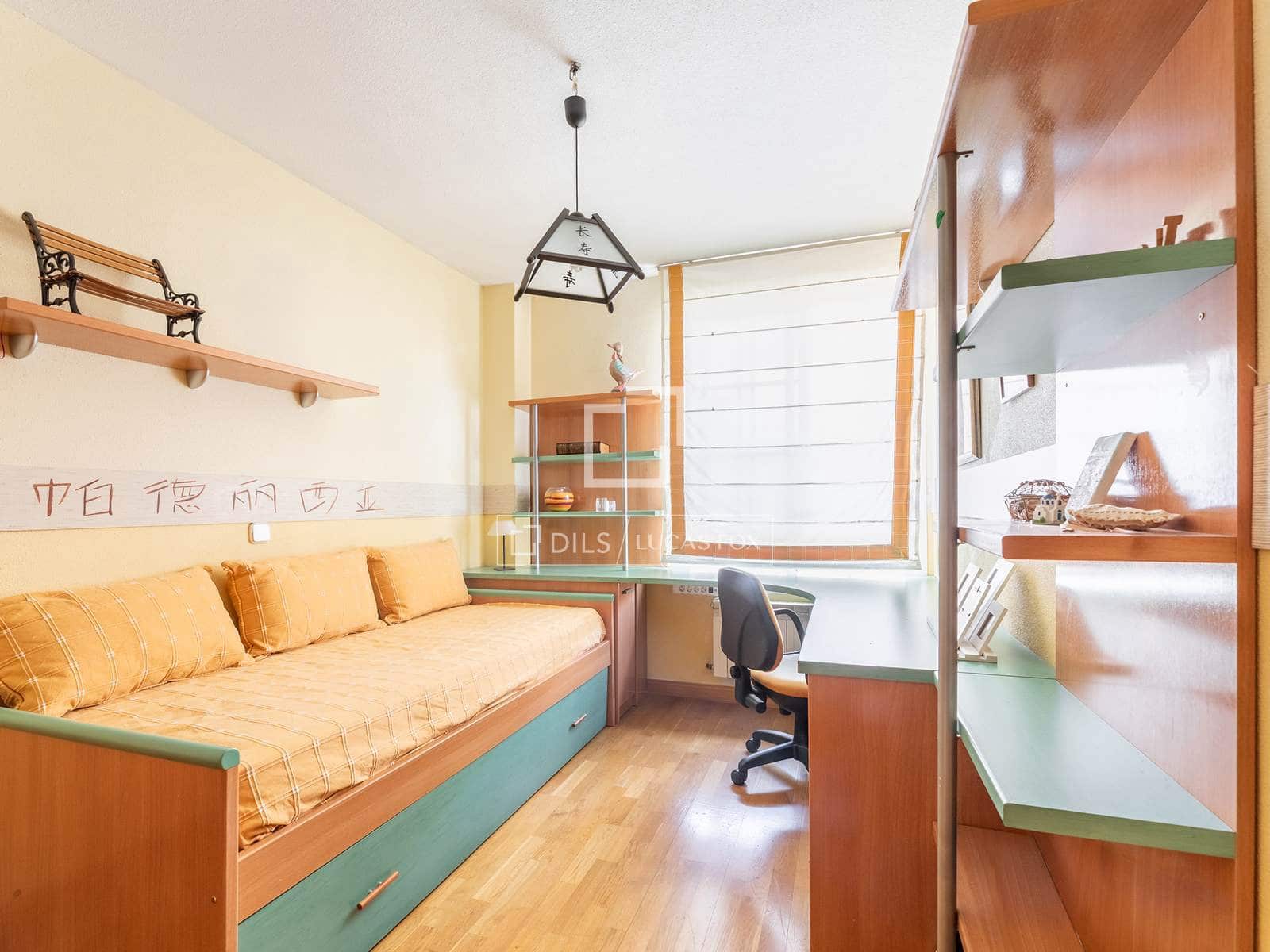 4 soverom Penthouse til salgs i Majadahonda med svømmebasseng garasje - € 1 240 000 (Ref: 9935183)