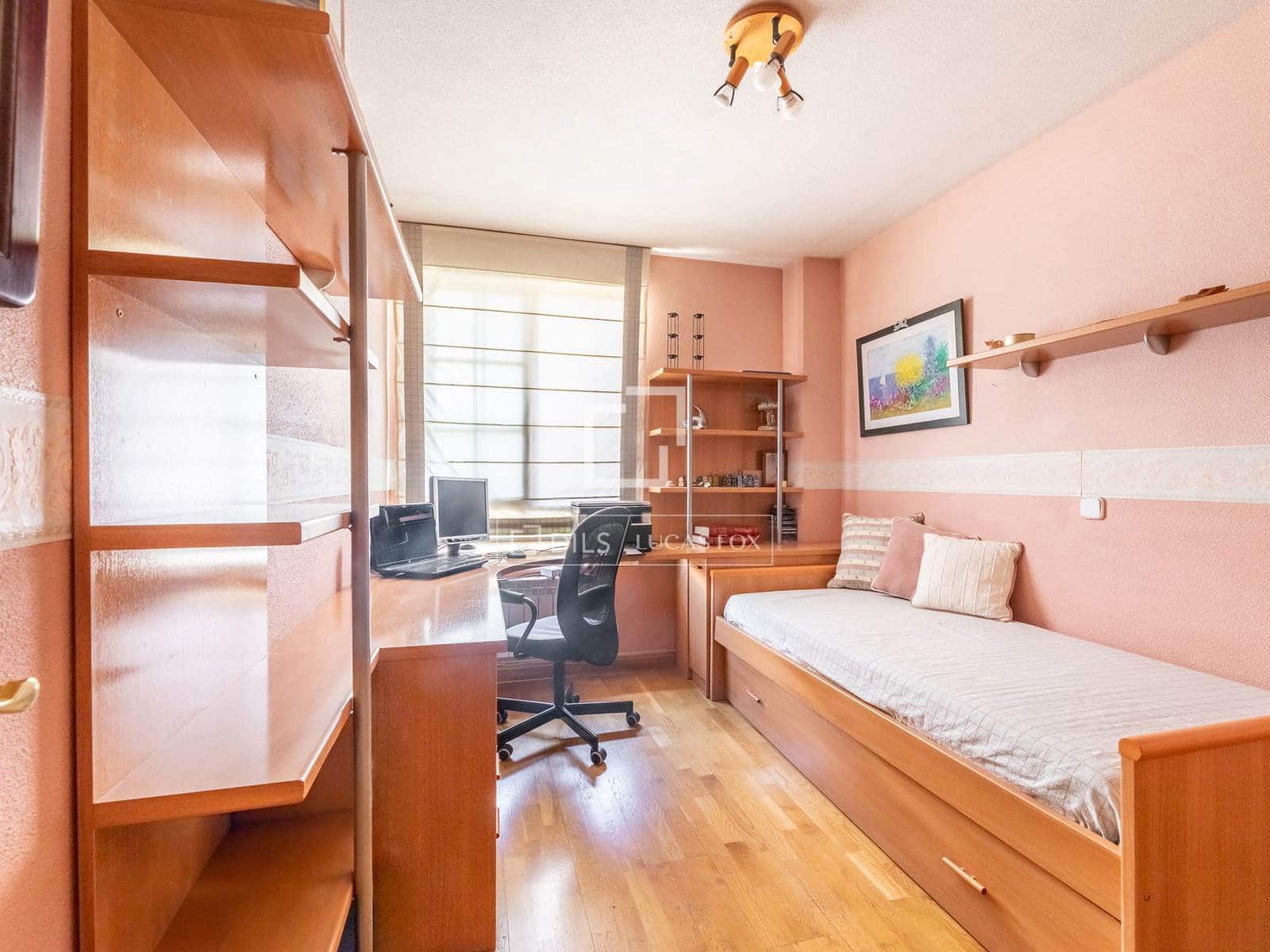 4 soverom Penthouse til salgs i Majadahonda med svømmebasseng garasje - € 1 240 000 (Ref: 9935183)