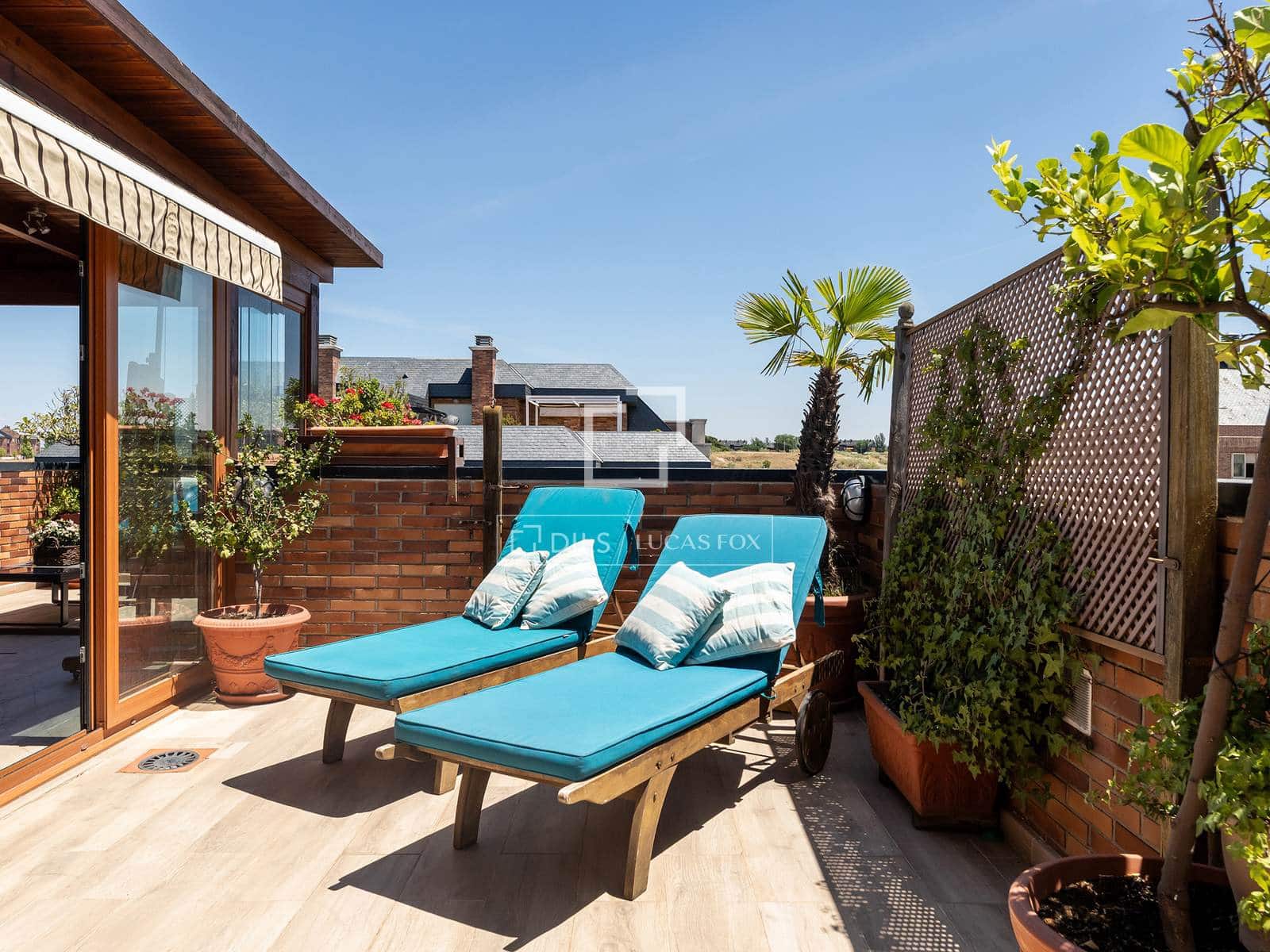 4 soverom Penthouse til salgs i Majadahonda med svømmebasseng garasje - € 1 240 000 (Ref: 9935183)