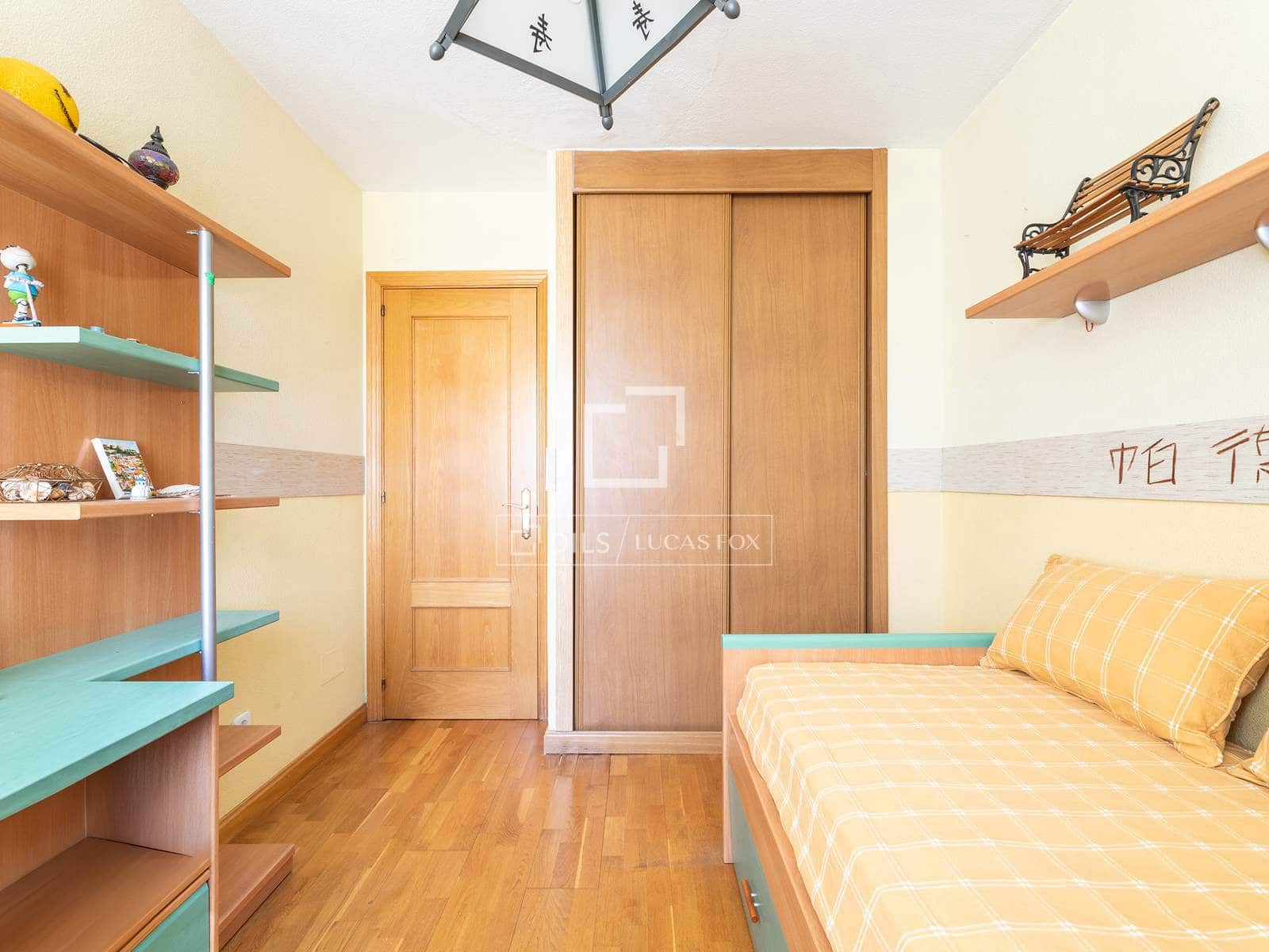 4 soverom Penthouse til salgs i Majadahonda med svømmebasseng garasje - € 1 240 000 (Ref: 9935183)