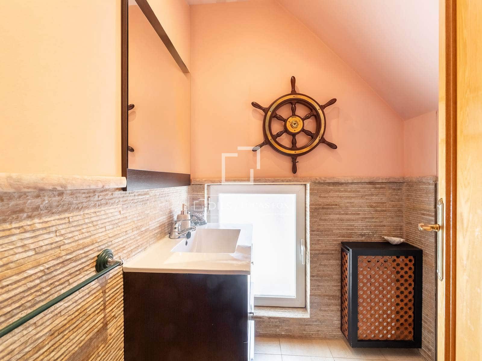 4 soverom Penthouse til salgs i Majadahonda med svømmebasseng garasje - € 1 240 000 (Ref: 9935183)
