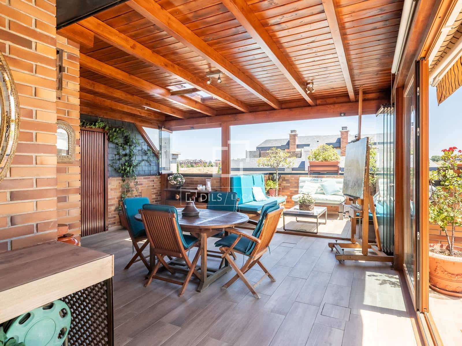 4 soverom Penthouse til salgs i Majadahonda med svømmebasseng garasje - € 1 240 000 (Ref: 9935183)