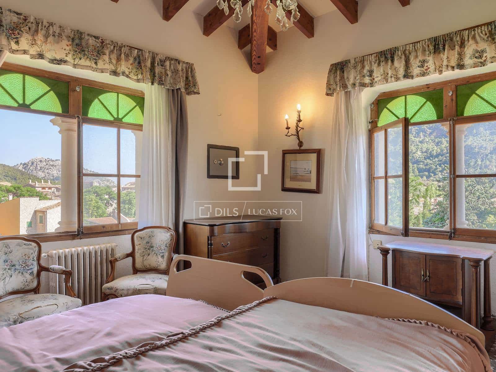 7 bedroom Villa for sale in Valldemosa with garage - € 3,900,000 (Ref: 9935184)