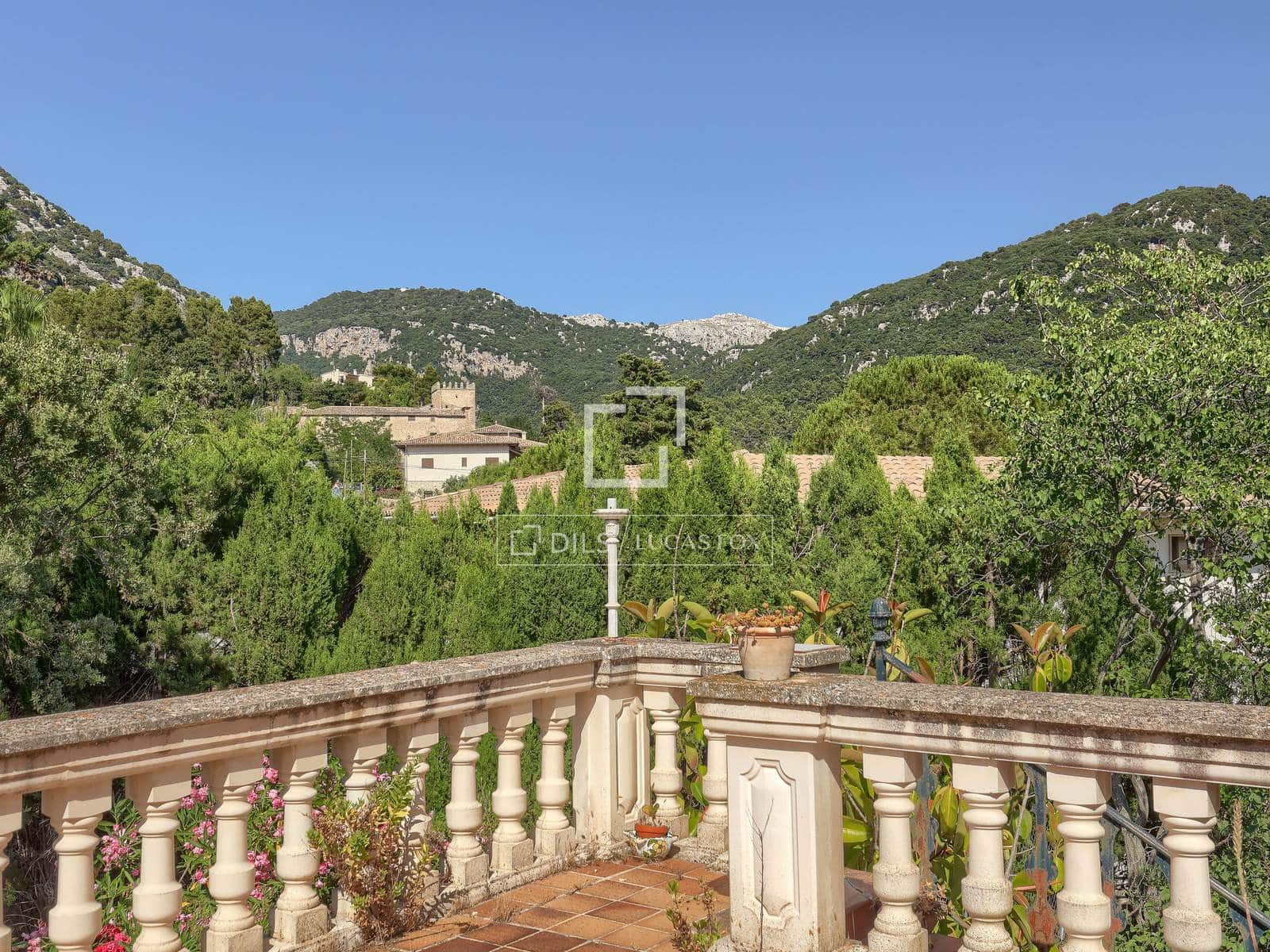 7 bedroom Villa for sale in Valldemosa with garage - € 3,900,000 (Ref: 9935184)