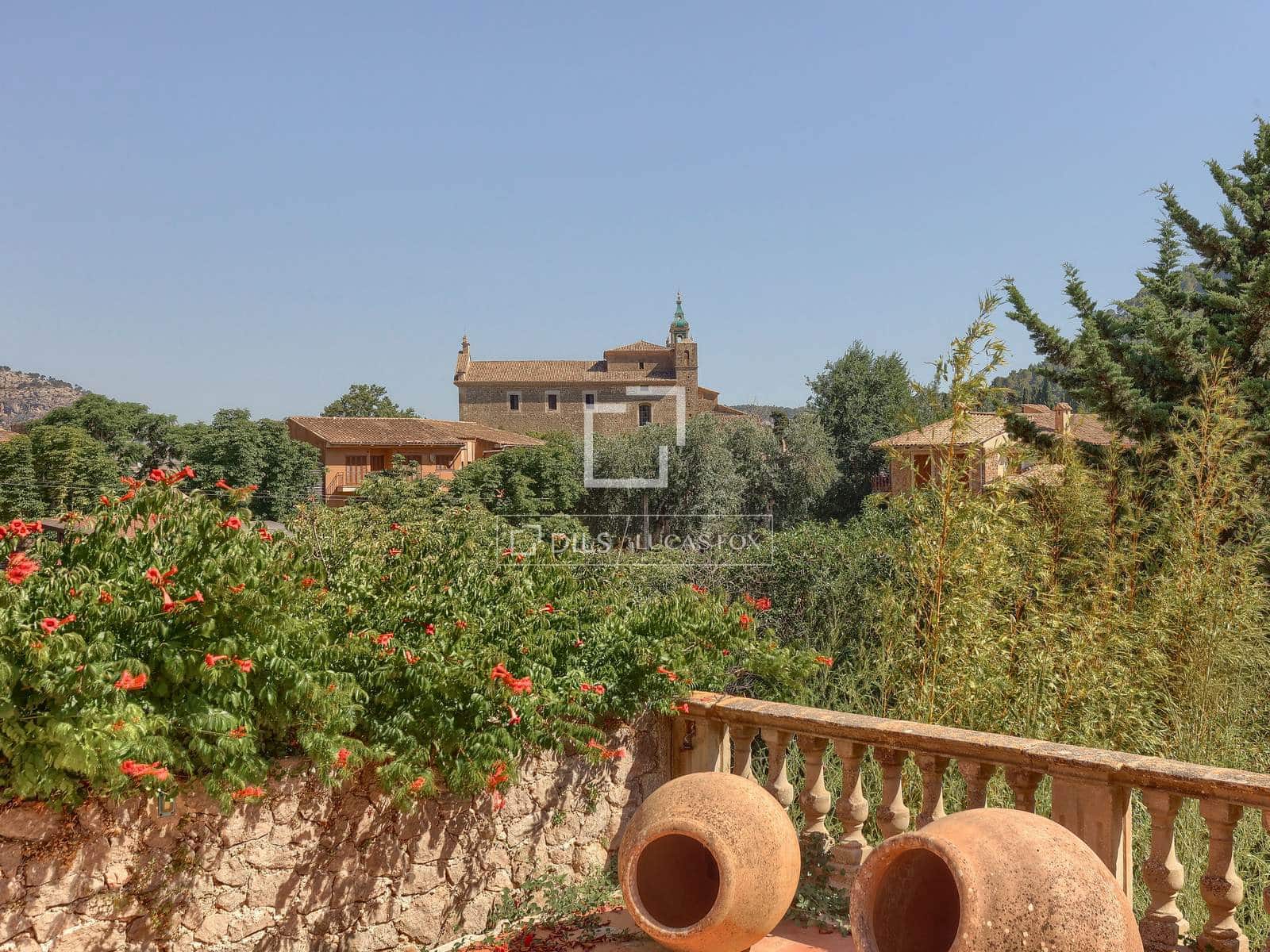 7 bedroom Villa for sale in Valldemosa with garage - € 3,900,000 (Ref: 9935184)