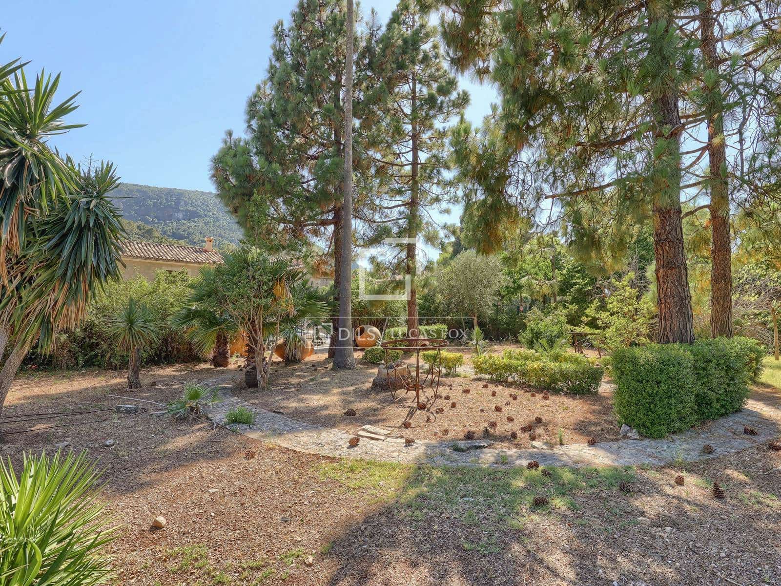 7 bedroom Villa for sale in Valldemosa with garage - € 3,900,000 (Ref: 9935184)