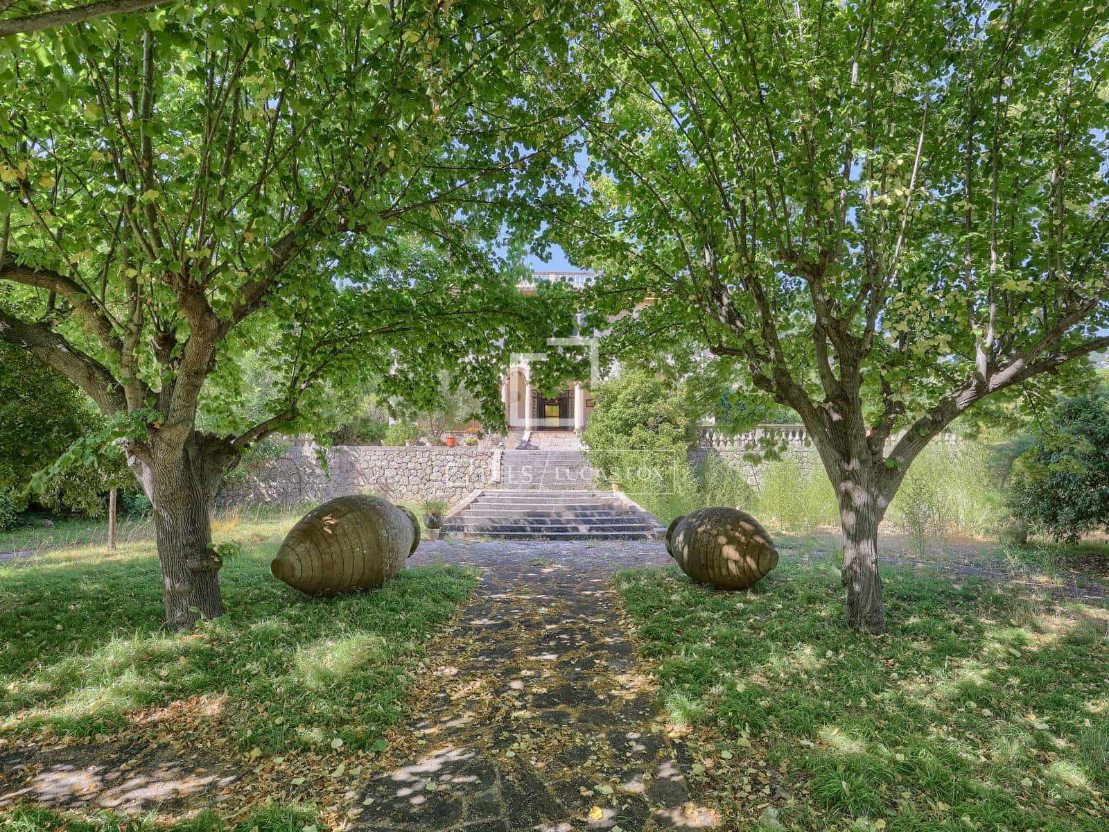 7 bedroom Villa for sale in Valldemosa with garage - € 3,900,000 (Ref: 9935184)