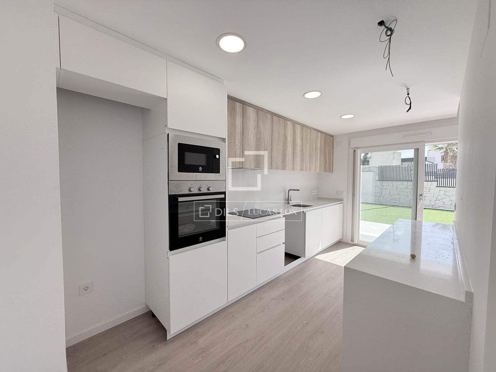 4 slaapkamer Villa te koop in Finestrat met garage - € 555.000 (Ref: 9935282)